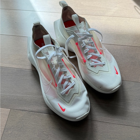 Nike sneakers eu 40 us 8.5 - Picture 4 of 5